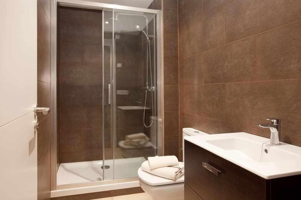 Apart Centrico Con Terraza En Gracia Barcelona Eksteriør billede