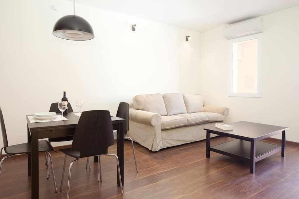 Apart Centrico Con Terraza En Gracia Barcelona Eksteriør billede